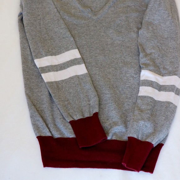 V-neck Long-sleeve Varsity Shirt - Picture 3 of 3